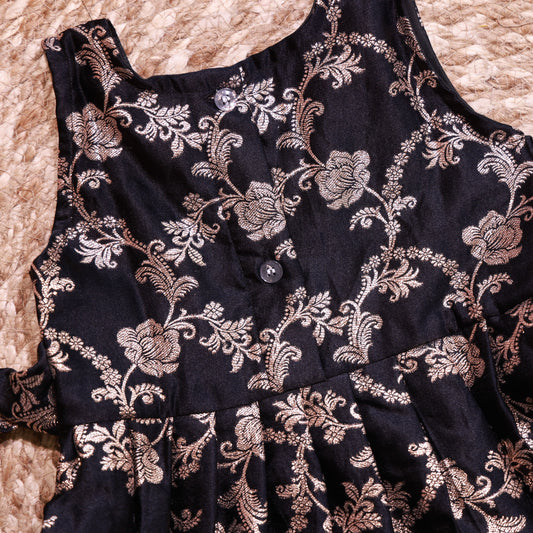 Banarasi Border Frock Sleeveless