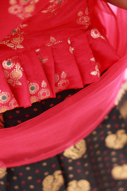 Rani Polka with Black Parkar with Dupatta