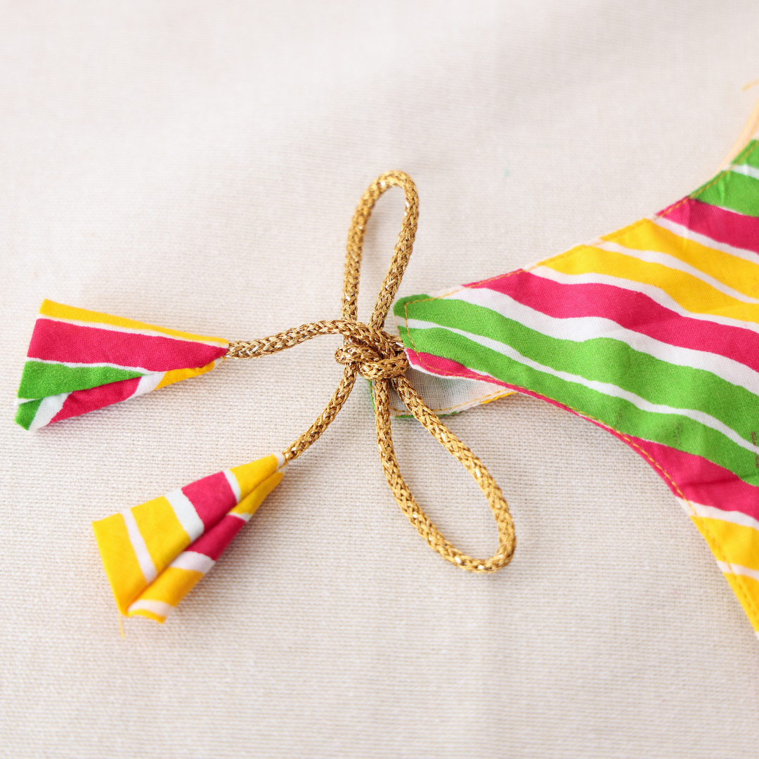 Shoulder Knot Leheriyu Print
