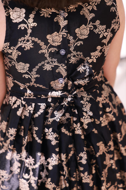Banarasi Border Frock Sleeveless