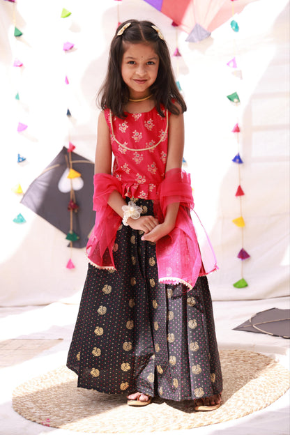 Rani Polka with Black Parkar with Dupatta
